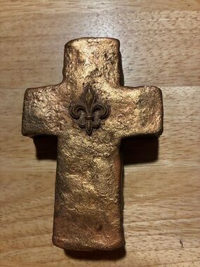 Small Gold Decorative Fleur-de-Lis Cross Accent
